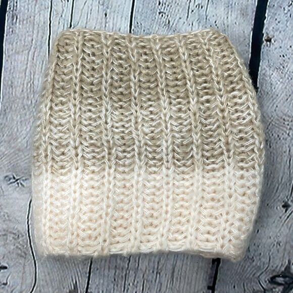 Scarf Chunky Knit Neutral colors infinity warm soft cozy - Picture 7 of 9